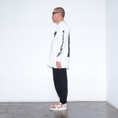 Fecade White